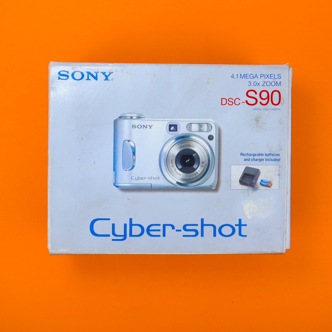 Sony Cyber-shot DSC-S90