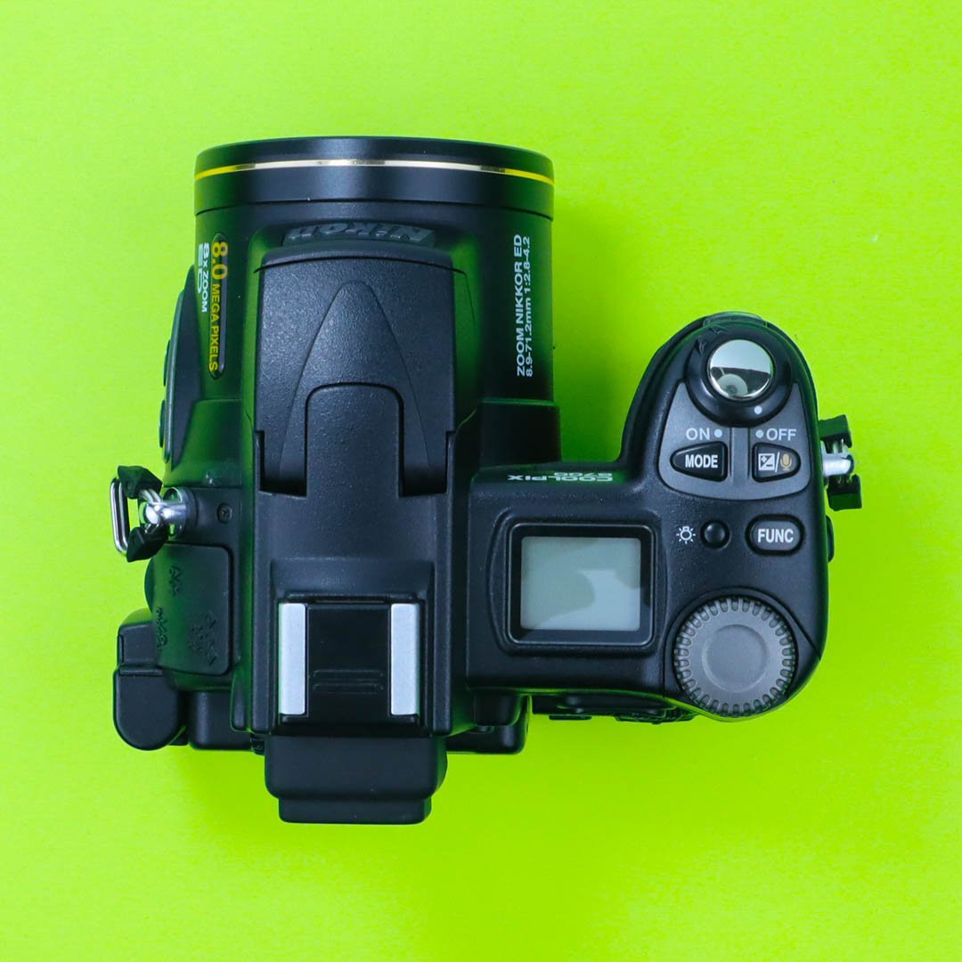 Nikon Coolpix 8700