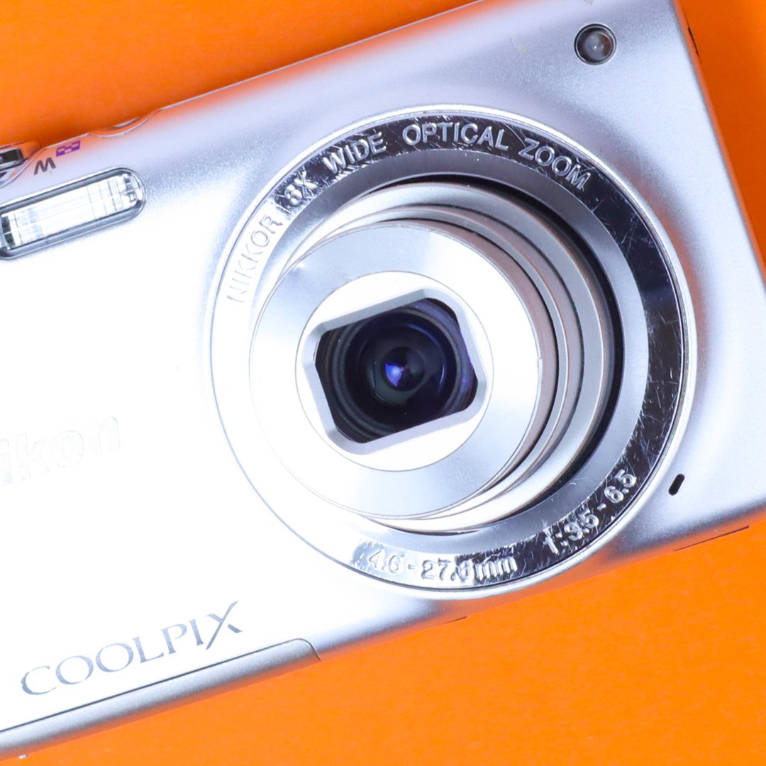 Nikon Coolpix S2700