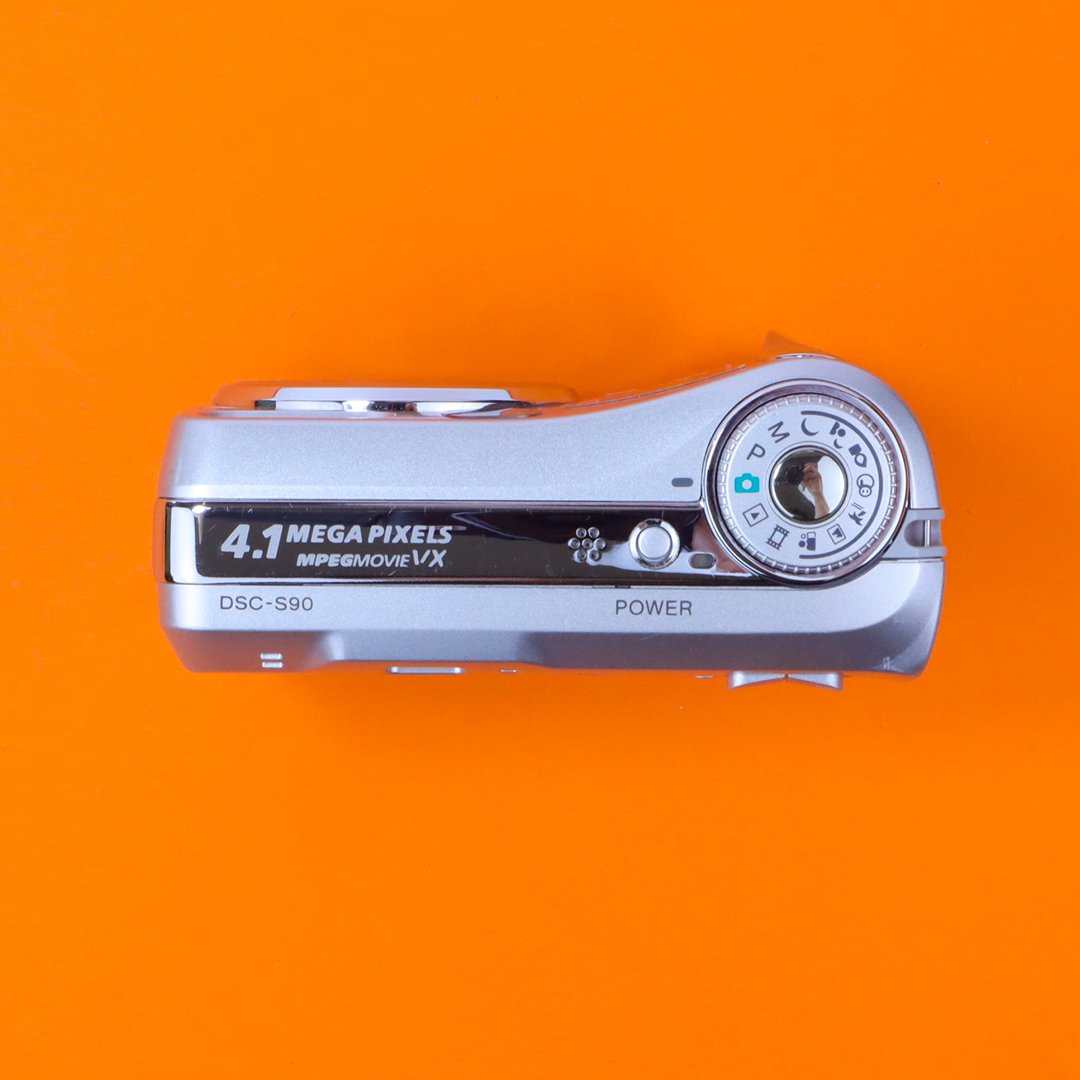 Sony Cyber-shot DSC-S90