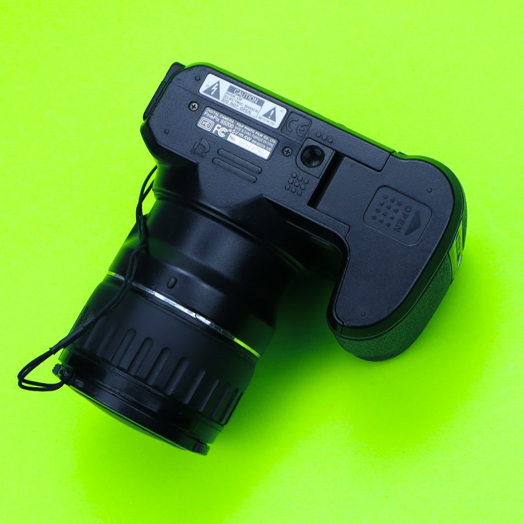 Fujifilm FinePix S5200