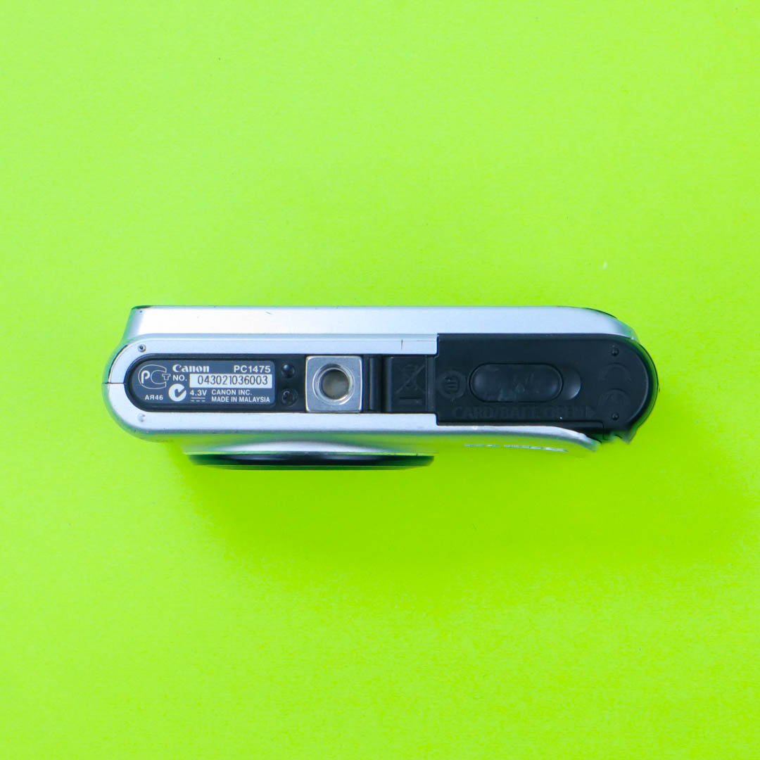 Canon PowerShot A3000 IS