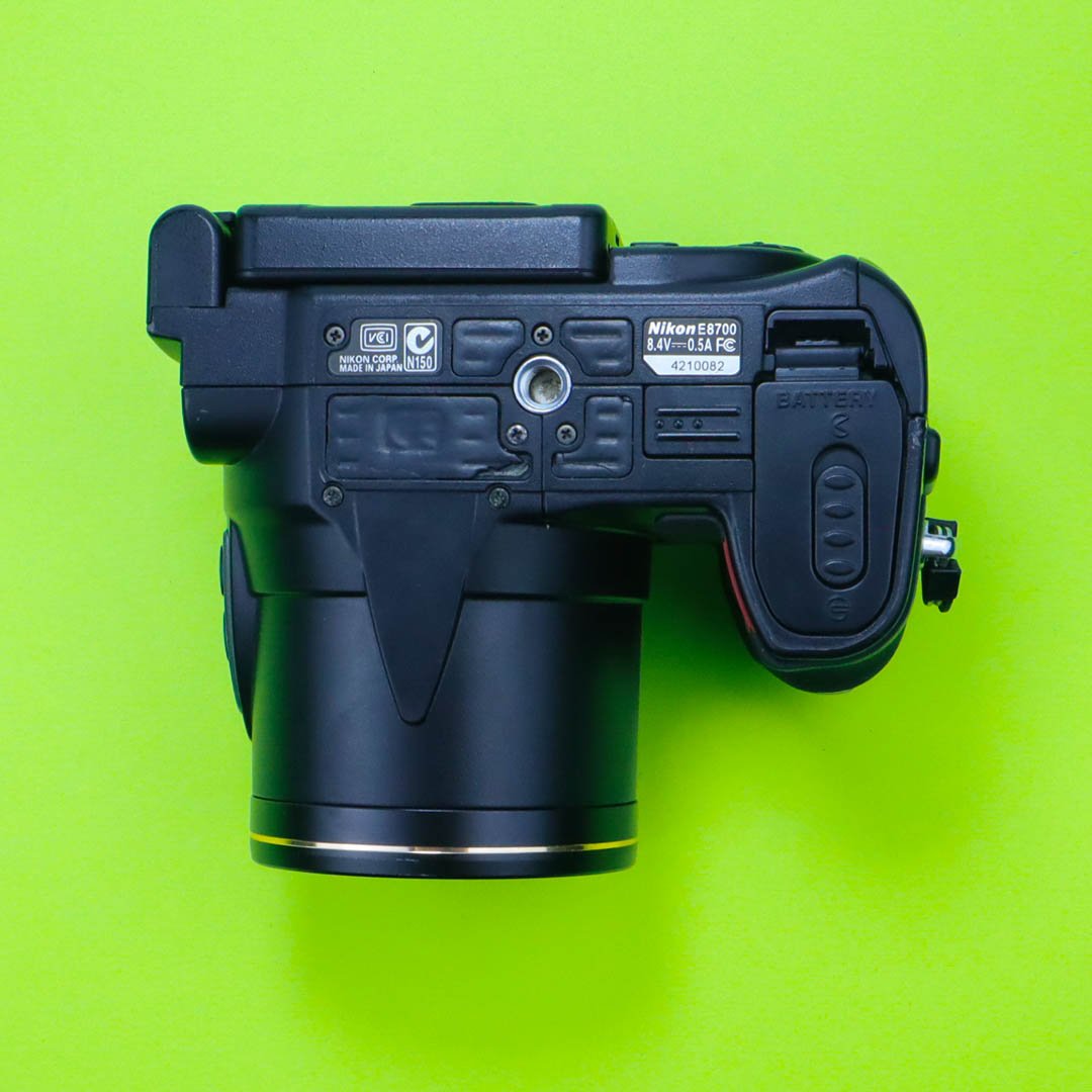 Nikon Coolpix 8700