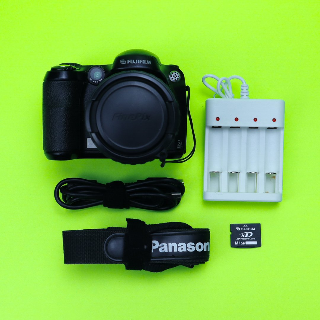 Fujifilm FinePix S5200